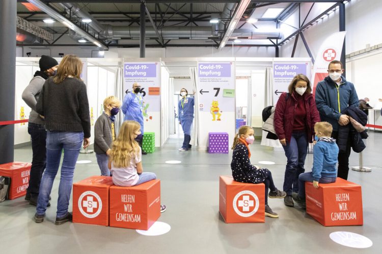Mon. 8:34 a.m.: Austrian unvaccinated lockdown starts amid COVID resurgence